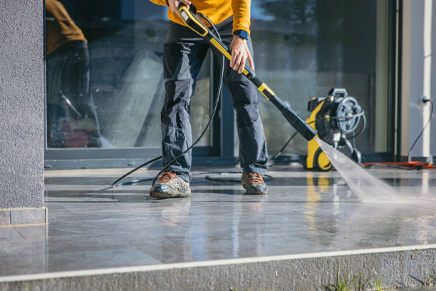 Best Pool Deck Cleaning  in Gustine, CA